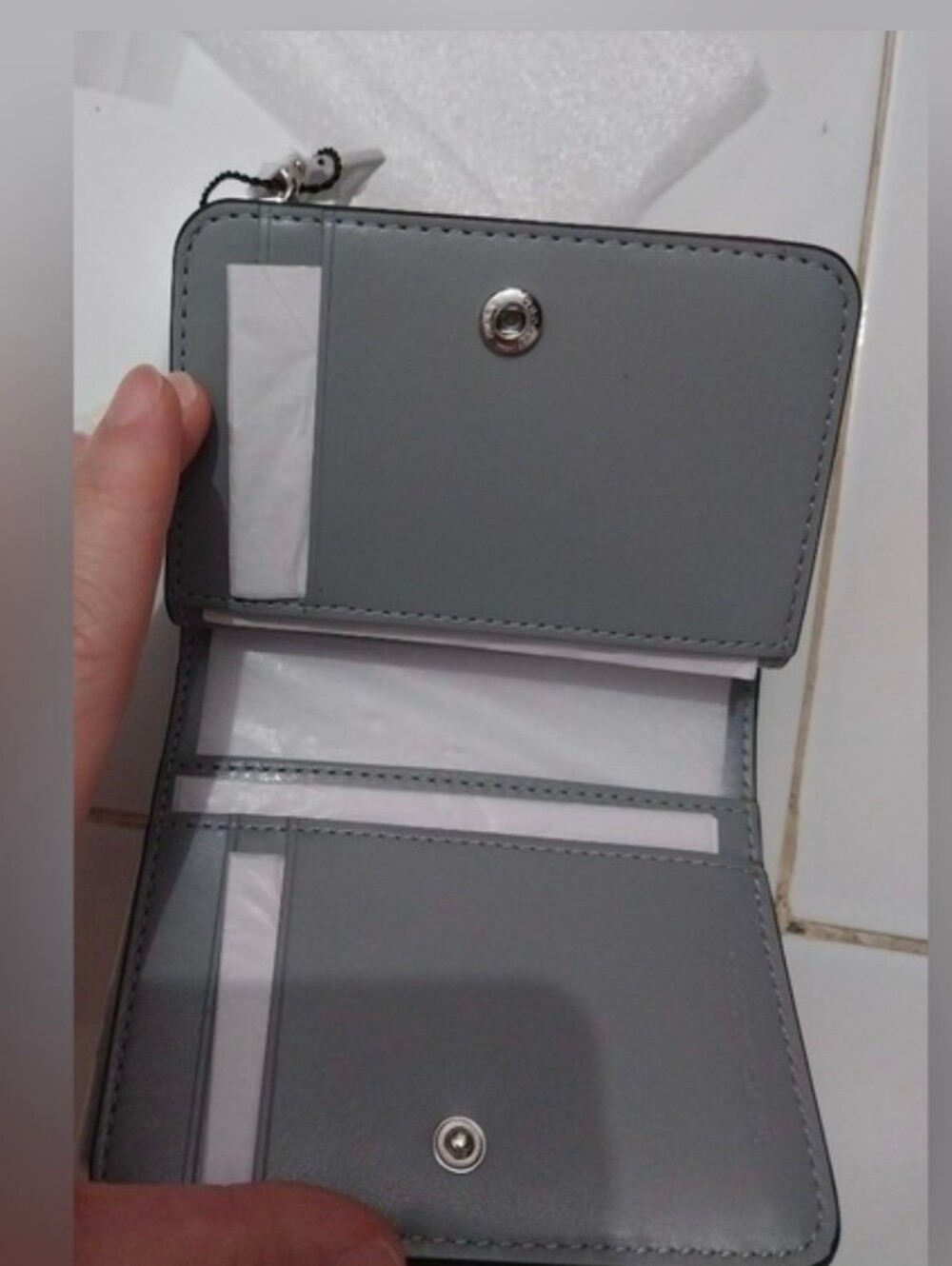 Marc Jacobs × Bugs Bunny Limited Edition Wallet NWT! - Picture 3 of 3